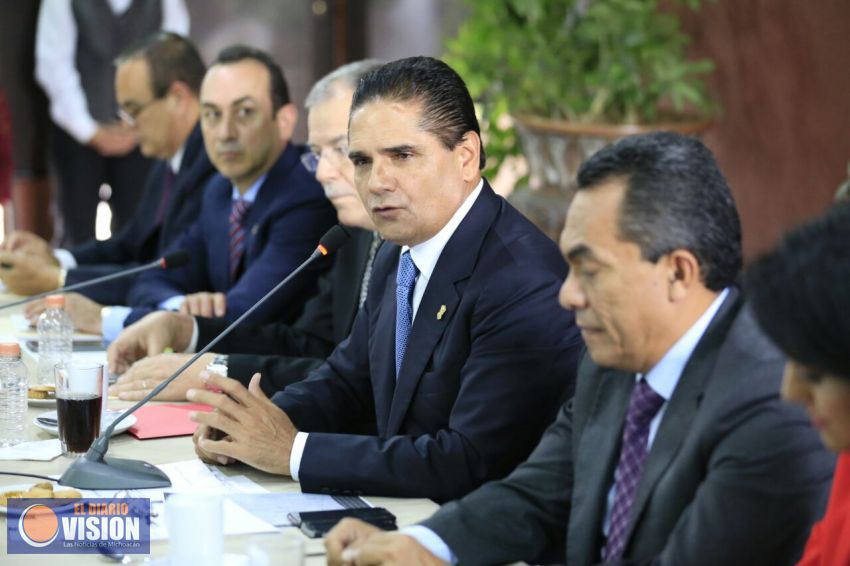 Esfuerzo corresponsable sociedad-gobierno para enfrentar retos de Michoacán: Silvano Aureoles