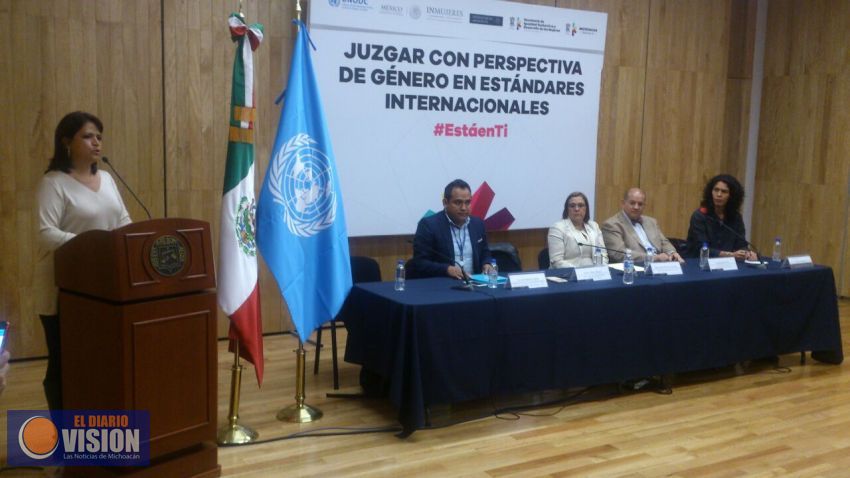 Capacitan a juezas y jueces del estado en materia de perspectiva de género