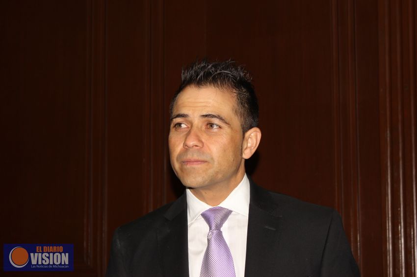 Debe gobierno federal frenar gasolinazos: Manuel López Meléndez