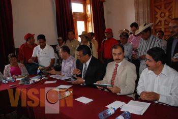 Congreso recibe propuesta de Ley de Educación del SNTE