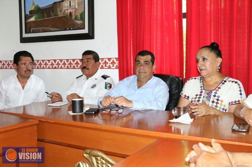 Ayuntamiento de Huetamo, Cocotra y transportistas  realizan acciones para mejorar servicio