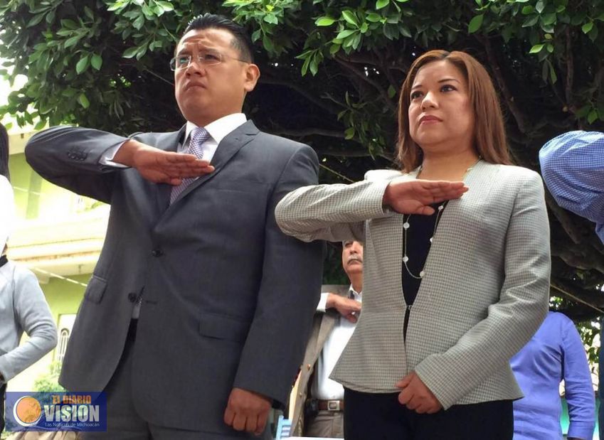 Ayuntamientos del PRD gobiernan de la mano con los ciudadanos: Torres Piña