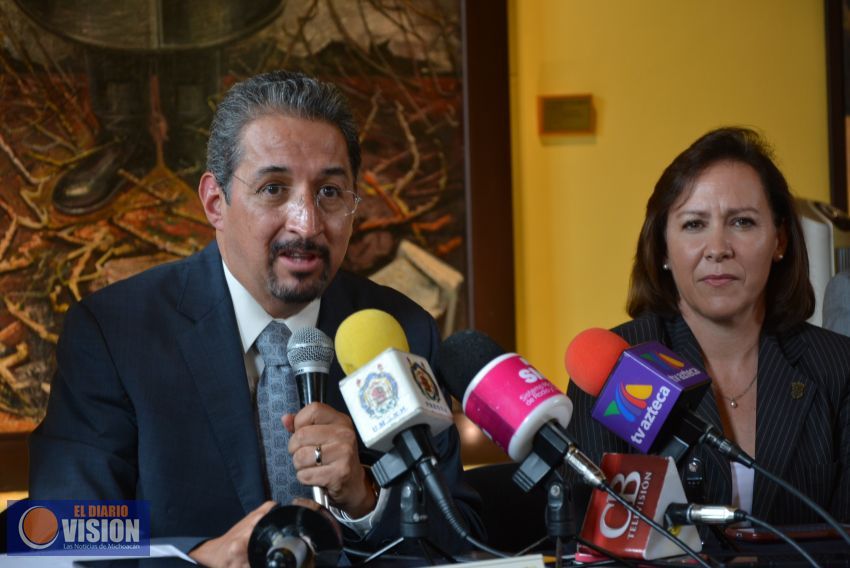 Necesario que gobierno y academia trabajen más a favor de la dignidad humana: Medardo Serna