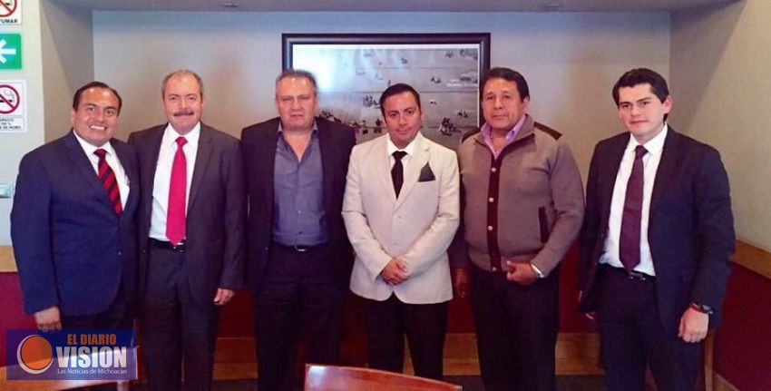 Celebran Héctor Ramírez y Gerónimo Color Gasca reunión de trabajo con diputados federales