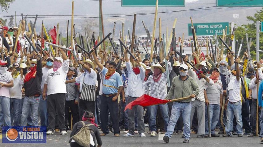 No han dado de baja a ningún maestro en Guerrero
