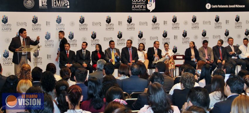 Parlamento Juvenil, escaparate para participación  inteligente de los jóvenes: diputados