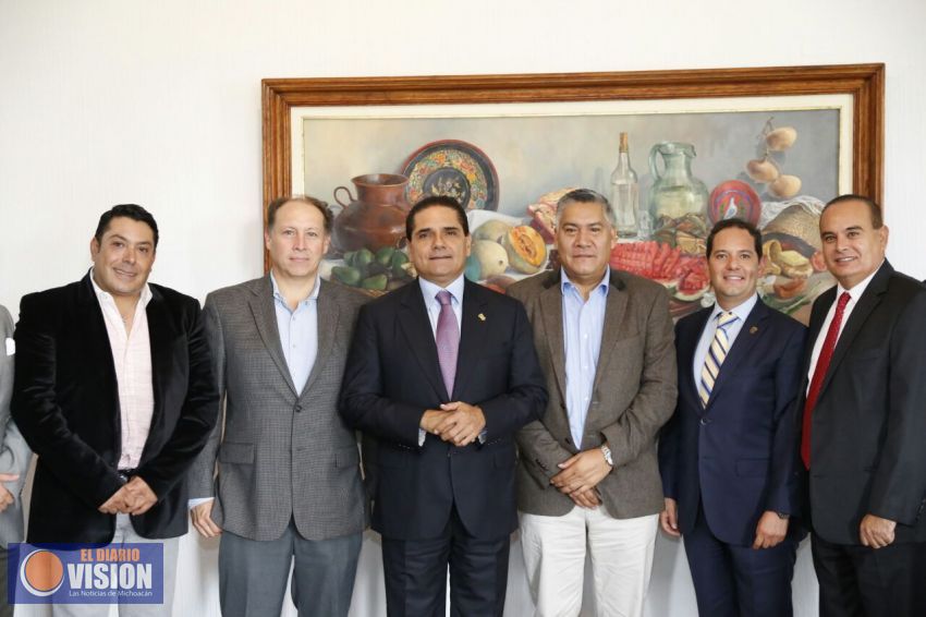 Inicia Silvano Aureoles ruta para producción sustentable de aguacate  