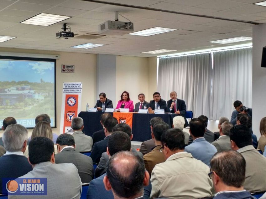 Reconocen notarios michoacanos el trabajo coordinado con el Gobierno del Estado  