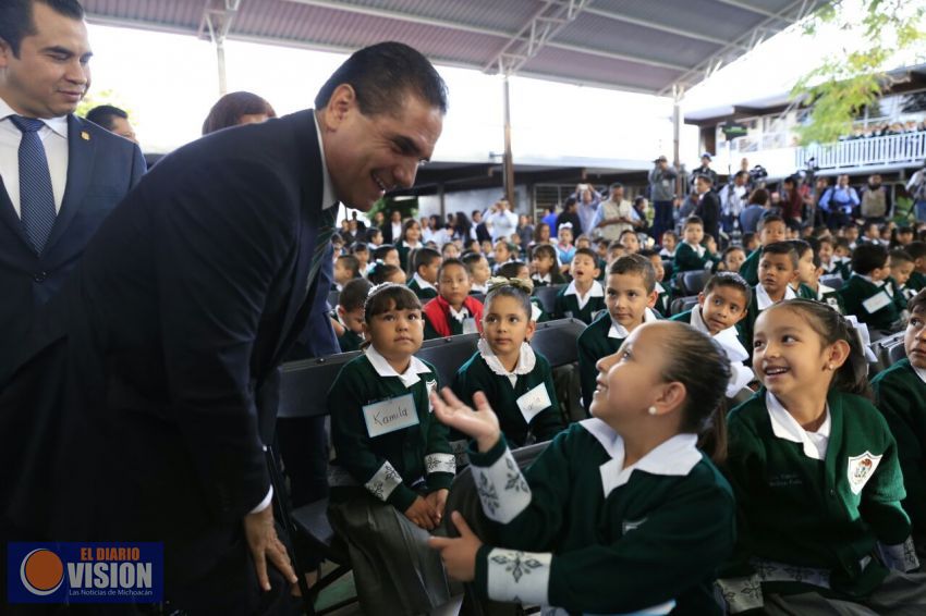 Arranca Silvano Aureoles el ciclo escolar 2016-2017