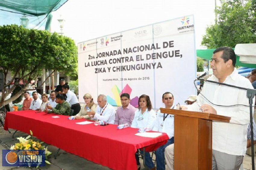 Arranca Elías Ibarra segundo operativo contra dengue, chikungunya y zika en Huetamo