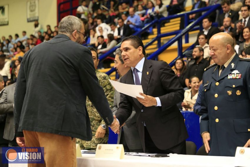 Refrenda Gobernador apoyo a la UMSNH y respeto a su autonomía 