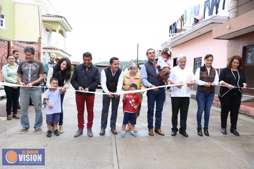 Compromete Silvano Aureoles apoyo a Cotija 