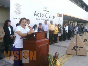 Entregan equipo edusat a telesecundarias