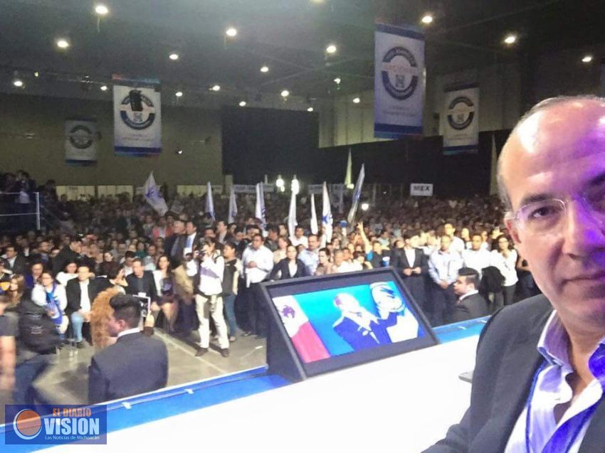 Con 300 invitados, FCH celebra su cumpleaños 54