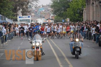 Todo un éxito carrera atlética de la Facultad de Derecho