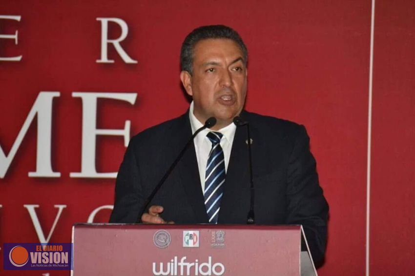El diputado Wilfrido Lázaro, rindió su primer informe legislativo