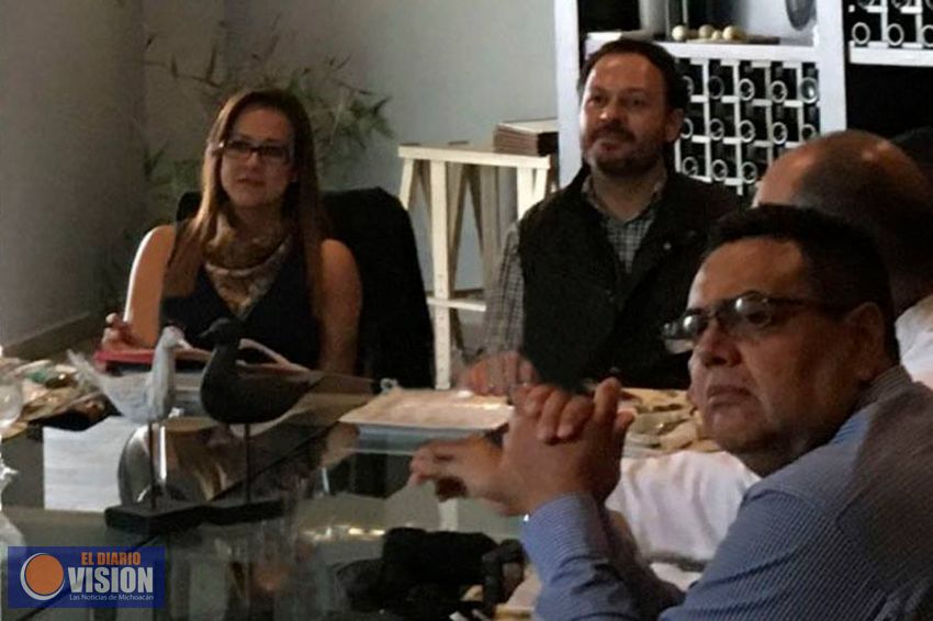 Presenta Compesca proyecto para la recuperación del lago de Cuitzeo  
