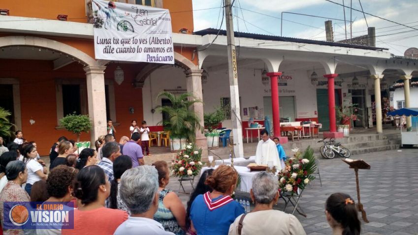 En Paracuaro, rinden homenaje a Juan Gabriel