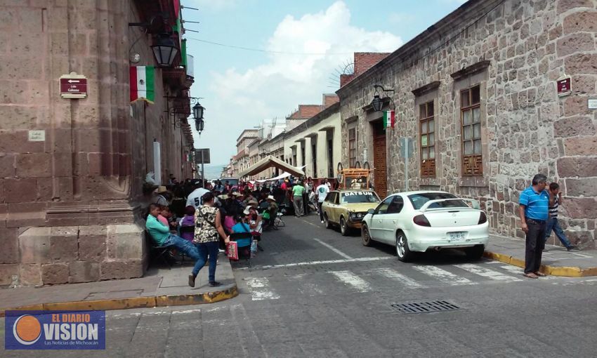 Antorcha mantiene protesta en Palacio Municipal.