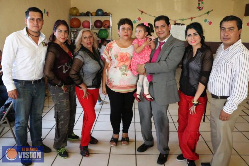  Facilita Ernesto Núñez medios para apoyar a emprendedoras