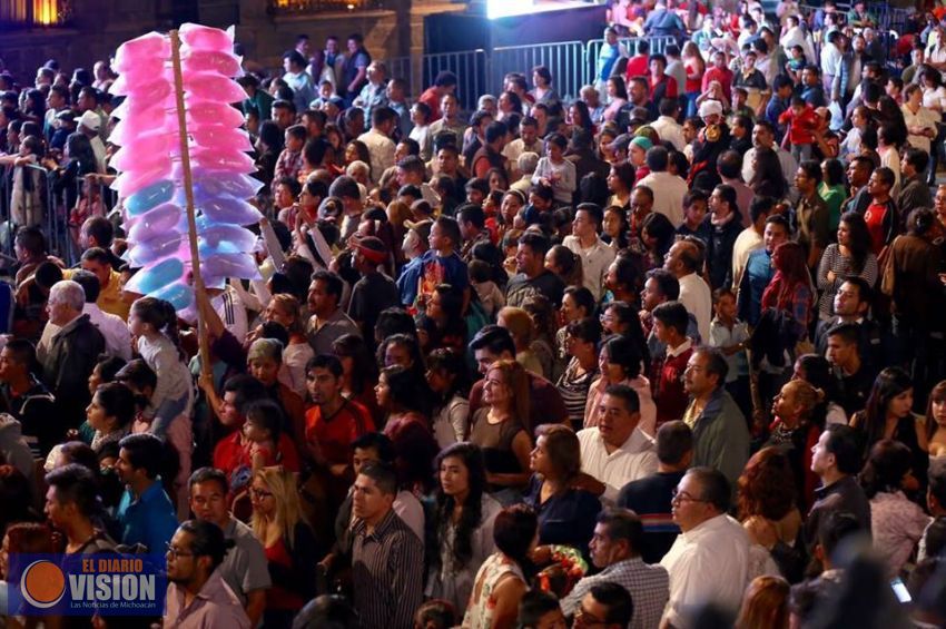 Michoacanos en familia, celebran Fiestas Patrias