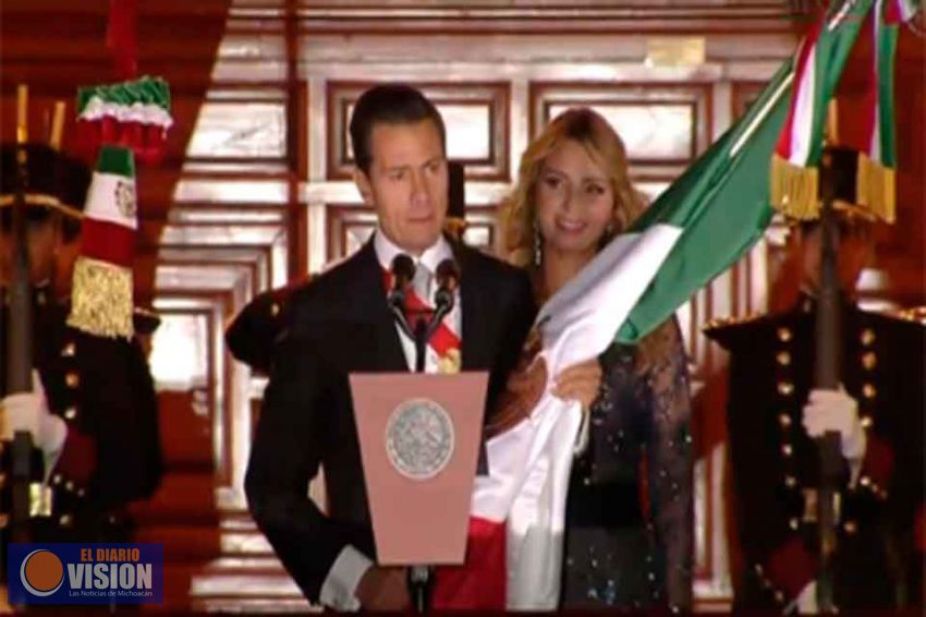 El Presidente Peña Nieto da 