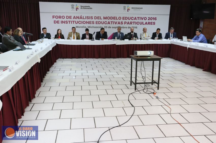 Analizan instituciones particulares el nuevo Modelo Educativo