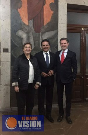 Coordinan Silvano Aureoles y Aurelio Nuño acciones a favor de la educación en Michoacán 