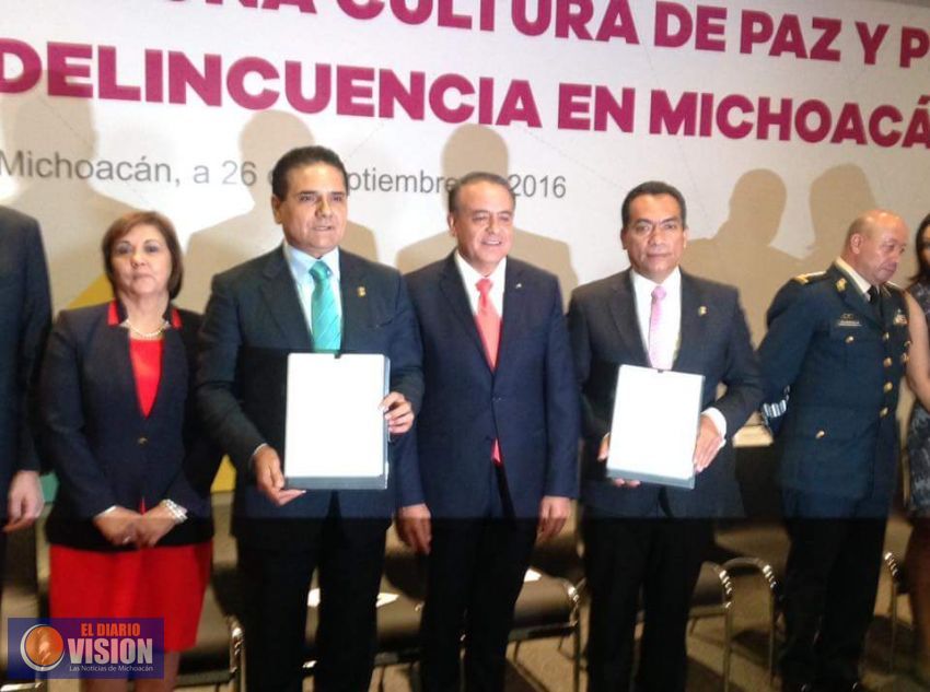 Propone Silvano modificar distribución del Presupuesto 2017 a favor de municipios