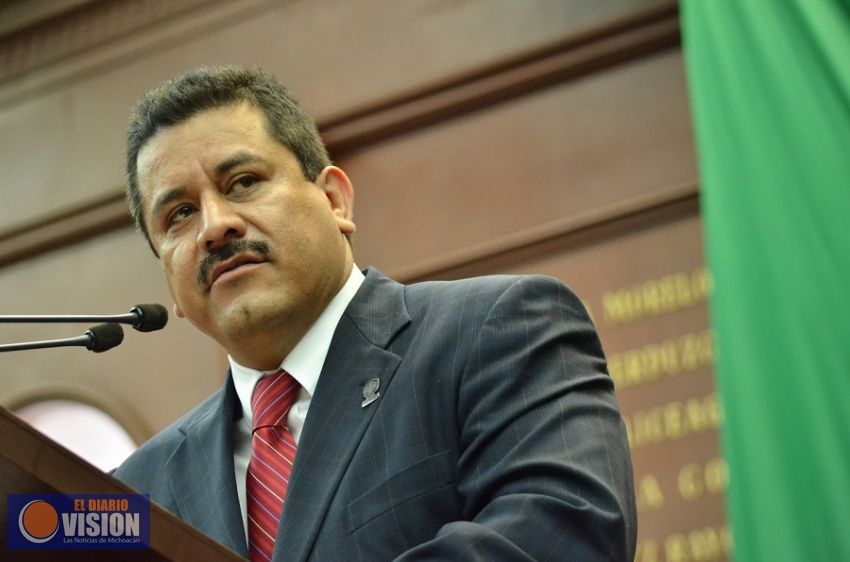 Refrenda Roberto Carlos López su compromiso con el sector agropecuario