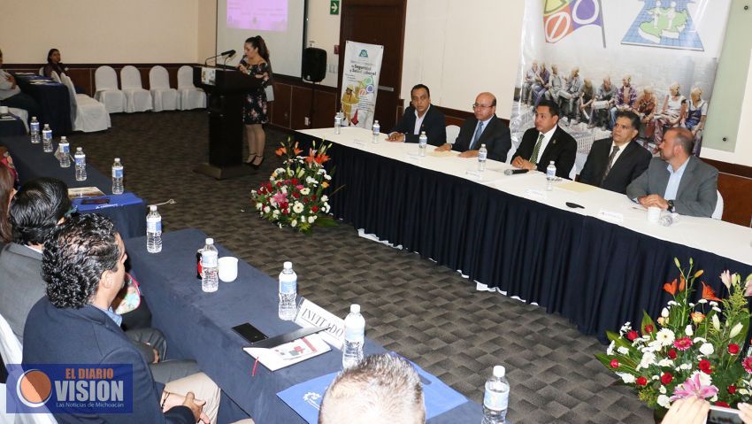 Víctor Manríquez inauguró el 2do Congreso Regional de Seguridad y salud laboral