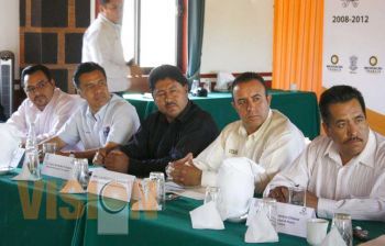 Sostienen autoridades de Uruapan, para analizar obra convenida