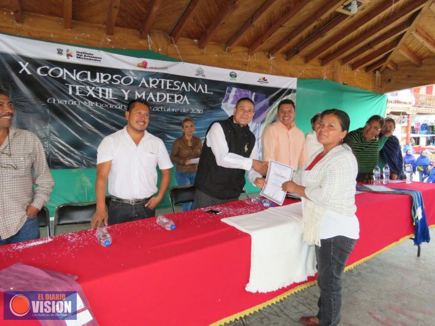  IAM y Concejo Mayor premian a artesanos de Cherán