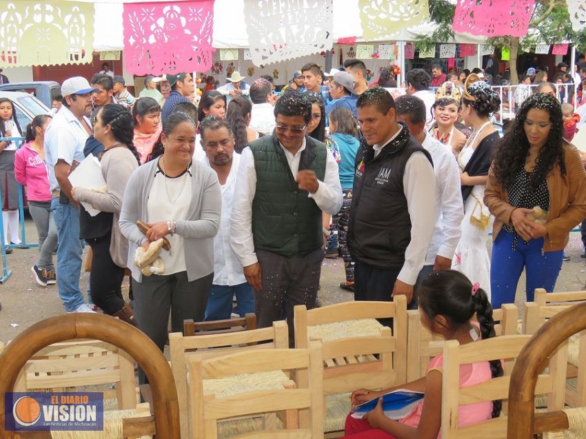 Madera y textil, atractivo artesanal de Opopeo