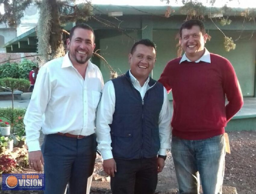 Senador latino por Illinois conoce experiencias exitosas en ayuntamientos del PRD  