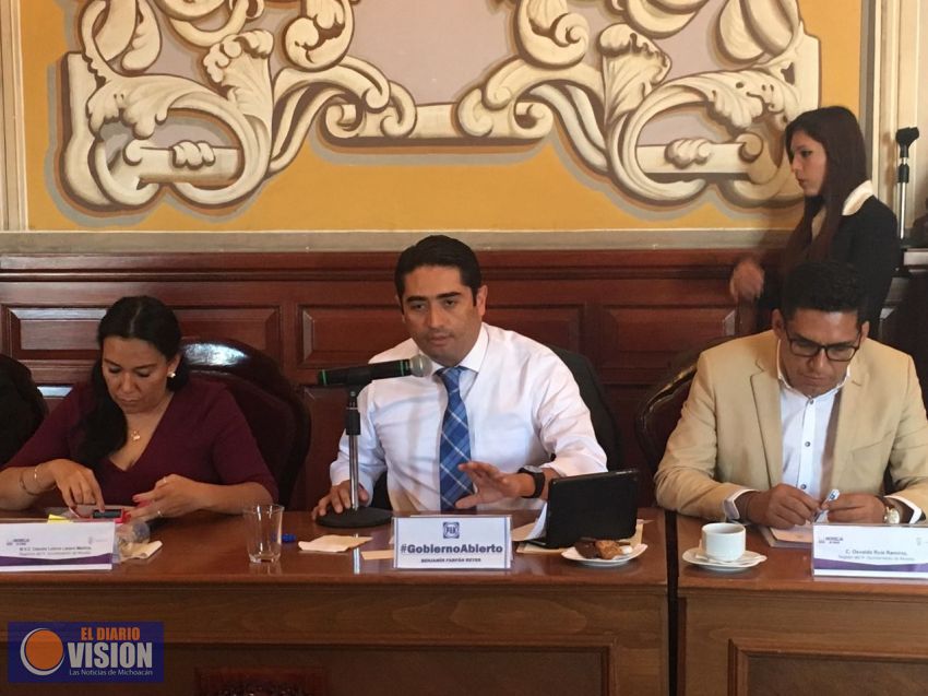 Estacionamiento gratuito en establecimientos comerciales, propone regidor del PAN