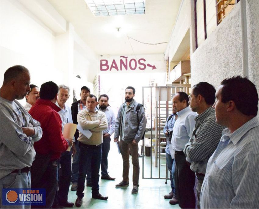 Continúa obra de mejoramiento dentro del Mercado Morelos de Zacapu
