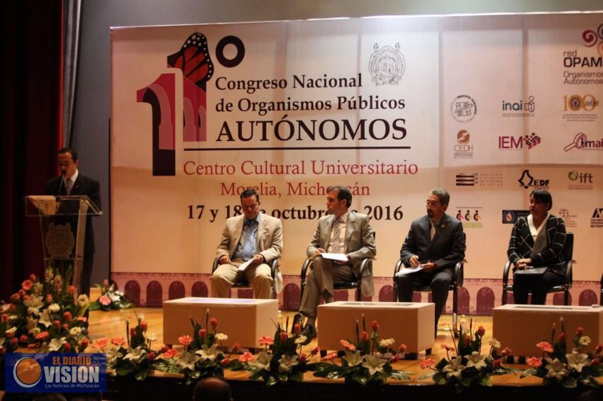 Lorenzo Cordoba,  asiste a Encuentro de Organismos Autónomos 