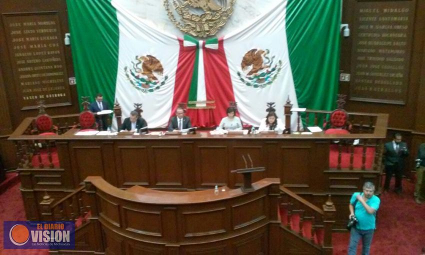 Con normalidad transcurre sesión ordinaria en el Congreso.