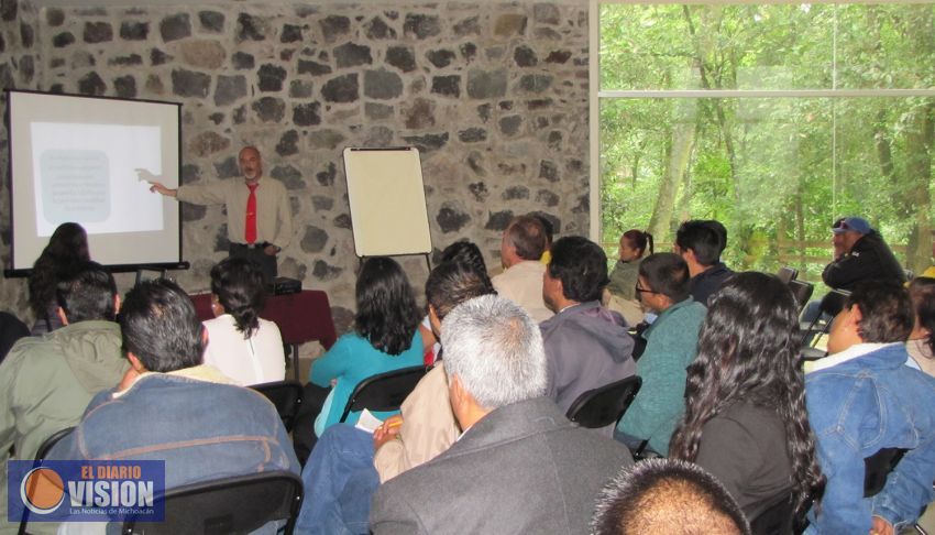 Imparten taller de diseño de programas de Educación Ambiental