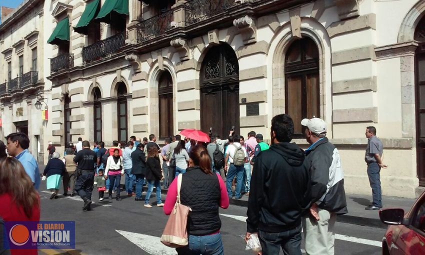 Maestros toman el Congreso del Estado.