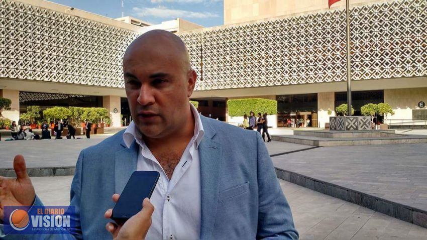 Gestiona edil de Zacapu mayores recursos para infraestructura, deporte y cultura