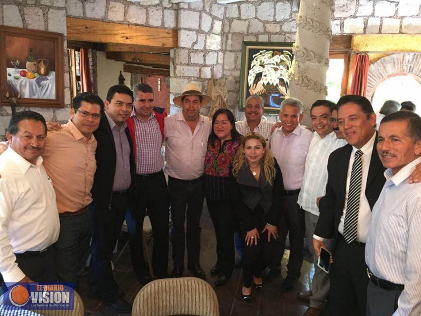 Ex legisladores respaldan dirigencia estatal del PRI