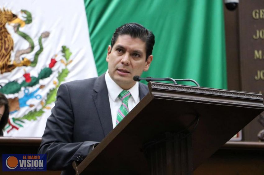 Ernesto Núñez propone ley para regular cultura cívica en el estado