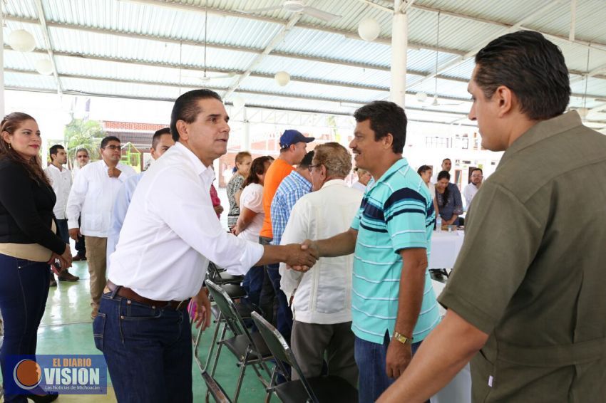 Establece Gobernador primeros compromisos con Comité Ciudadano de Tepalcatepec 
