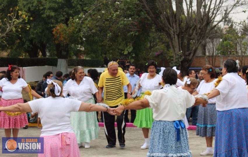 El Parque Infantil 150 tiene nuevo gimnasio al aire libre