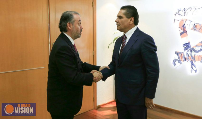 Se reúne Silvano Aureoles con titular de la PGR 