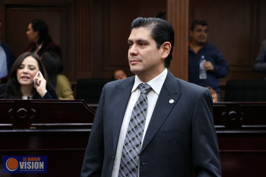 Mesura y una fina operación bilateral propone Ernesto Núñez 