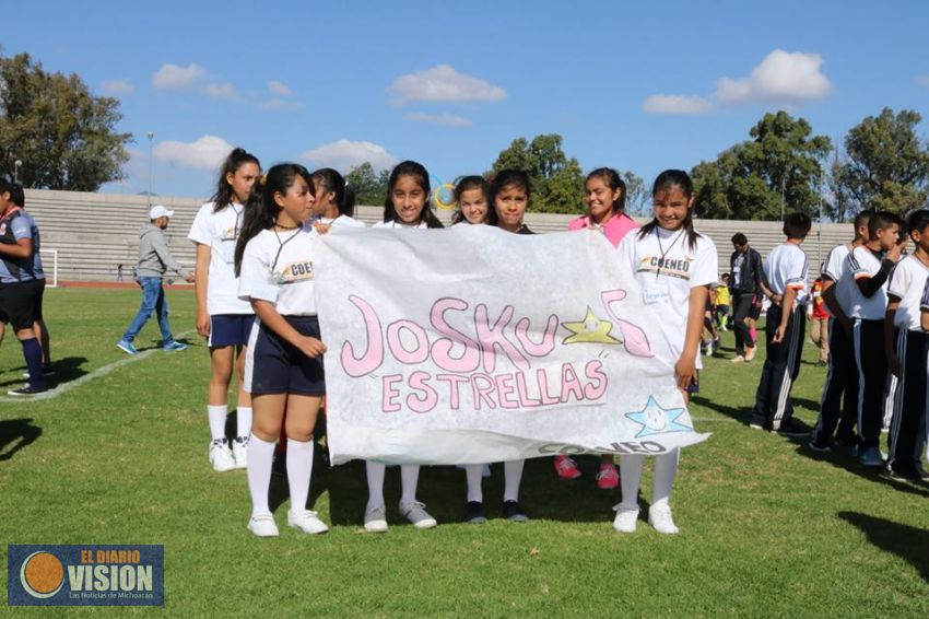 Alcalde de Coeneo impulsa y apoya el deporte en los jóvenes 