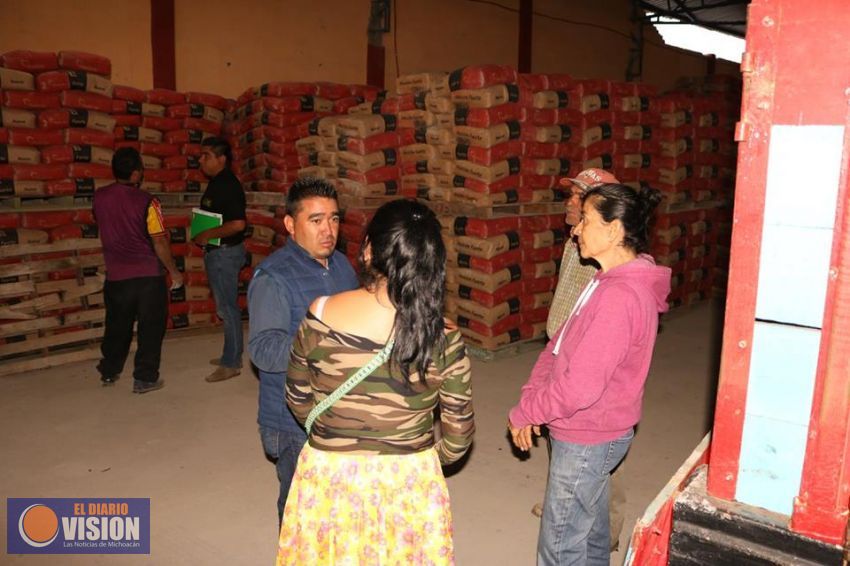 Presidente municipal de Coeneo apoya a las comunidades de Chahueto y Caratacua